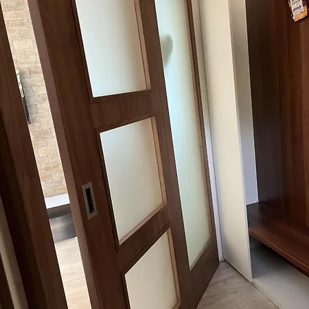 Dom Pre Hosti Blizko Centra Bb Apartment *